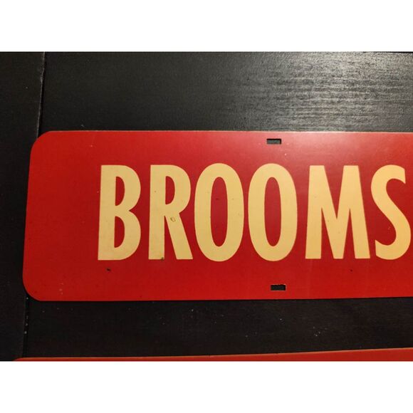 Vtg pair of old plastic signs M&M Ptd - Picture 5 of 9